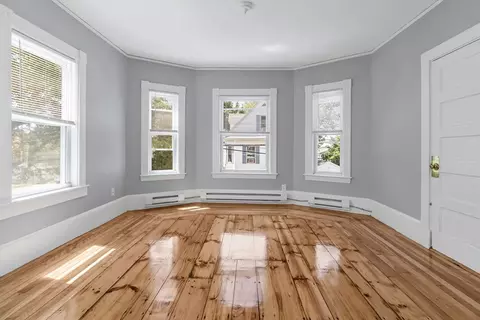 31-33 Bourne St, Lowell, MA 01852 photo 22
