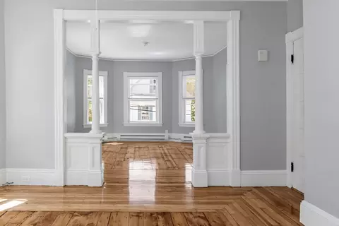 31-33 Bourne St, Lowell, MA 01852 photo 29