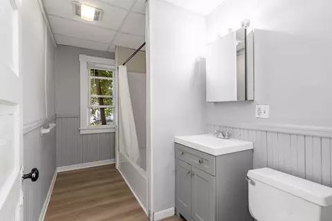 31-33 Bourne St, Lowell, MA 01852 photo 32