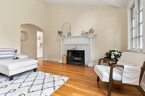 Living - 176 Colon St, Beverly, MA 01915 photo 2 of 2