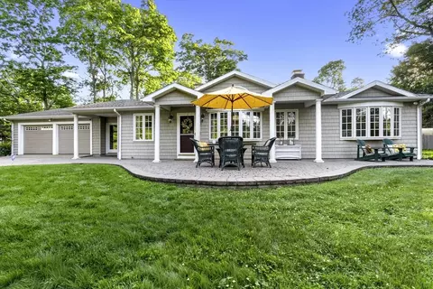 Exterior - 176 Colon St, Beverly, MA 01915 photo 13 of 14
