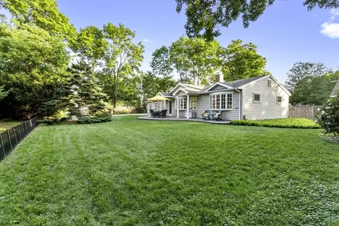 Exterior - 176 Colon St, Beverly, MA 01915 photo 4 of 14