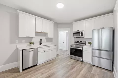 3 Park View Ter #2, Holyoke, MA 01040