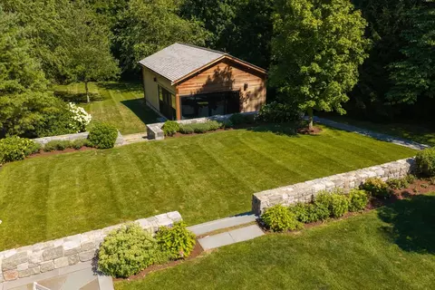 Exterior - 68 School St, Hingham, MA 02043 photo 7 of 7