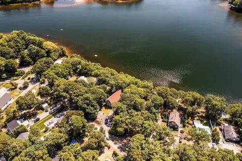 42 Lake View Blvd, Plymouth, MA 02360