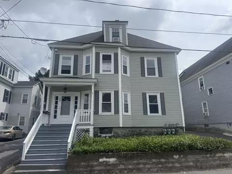 125 Gershom Ave, Lowell, MA 01854
