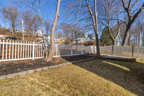 Exterior - 27 Broad Cove Rd, Hingham, MA 02043 photo 3 of 8