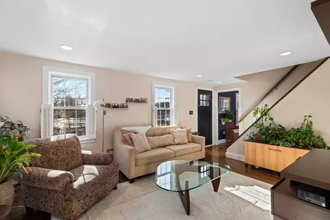 Living - 27 Broad Cove Rd, Hingham, MA 02043 photo 5 of 6