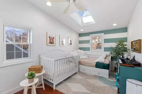 Bedroom - 27 Broad Cove Rd, Hingham, MA 02043 photo 6 of 6