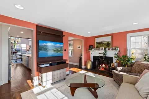 Living - 27 Broad Cove Rd, Hingham, MA 02043 photo 3 of 6