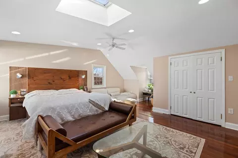 Bedroom - 27 Broad Cove Rd, Hingham, MA 02043 photo 5 of 6