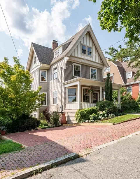 20 Hillside Ave, Medford, MA 02155