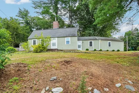 1 Constitution Rd, Lexington, MA 02421
