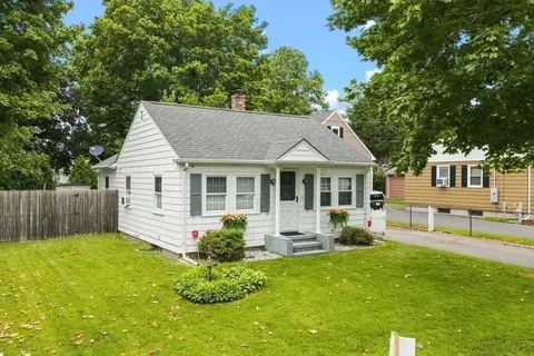 Exterior - 56 Hacker St, Fairhaven, MA 02719 photo 3 of 10
