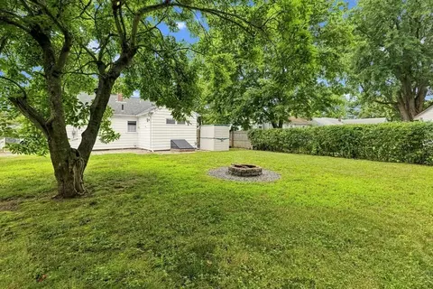 Exterior - 56 Hacker St, Fairhaven, MA 02719 photo 5 of 10
