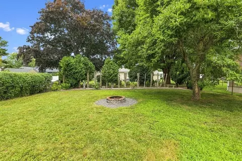 Exterior - 56 Hacker St, Fairhaven, MA 02719 photo 9 of 10