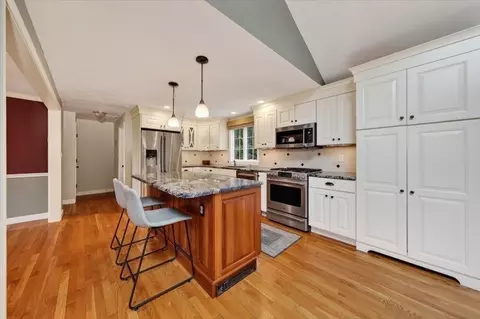18 Pine Grove Rd, Hingham, MA 02043 photo 4