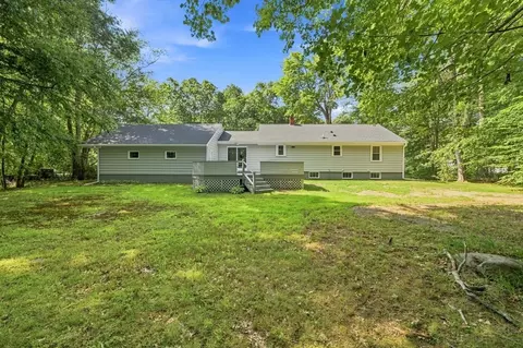 Exterior - 17 Drinkwater Rd, Hampton Falls, NH 03844 photo 5 of 5