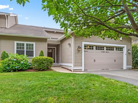 8 Walden Way #8, Milford, MA 01757