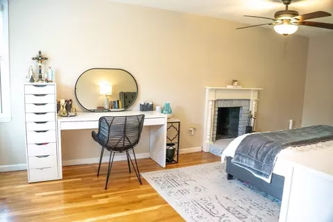 Bedroom - 118 Mendon Rd, Sutton, MA 01590 photo 2 of 4