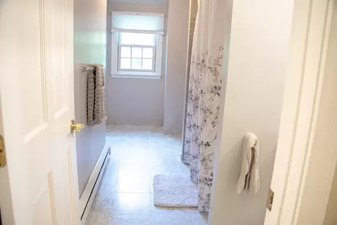 Bath - 118 Mendon Rd, Sutton, MA 01590 photo 2 of 3