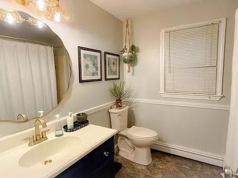 Bath - 152 E Bacon St #C2, Plainville, MA 02762 photo 2 of 2