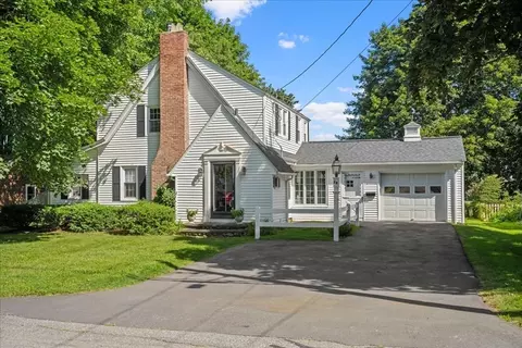28 Kenilworth Rd, Shrewsbury, MA 01545