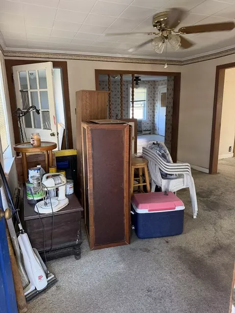 Entry Way - 21 Everett St, Fall River, MA 02723 photo 1 of 5