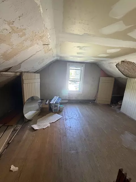 Bedroom - 21 Everett St, Fall River, MA 02723 photo 4 of 9