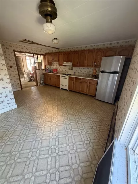 Kitchen - 21 Everett St, Fall River, MA 02723 photo 2 of 3
