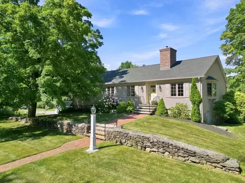 310 Briarwood Ave, Southbridge, MA 01550