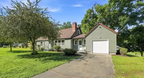 331 Valley View Dr, Westfield, MA 01085