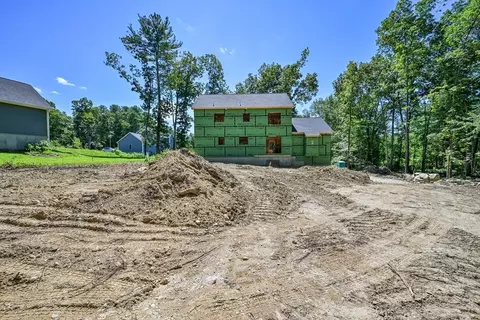 Exterior - 35 Sawmill Rd, Dudley, MA 01571 photo 6 of 8