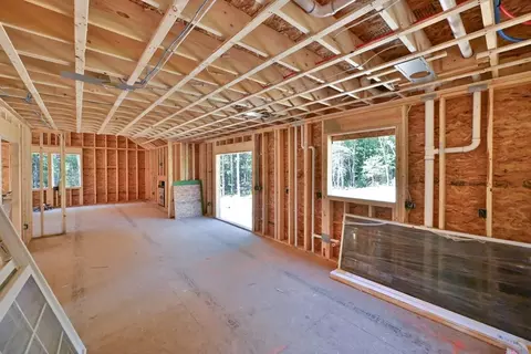 Entry Way - 35 Sawmill Rd, Dudley, MA 01571 photo 3 of 5