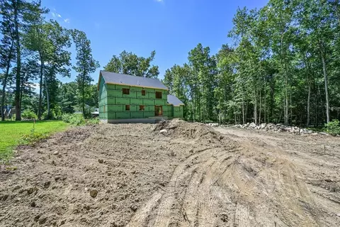 Exterior - 35 Sawmill Rd, Dudley, MA 01571 photo 5 of 8
