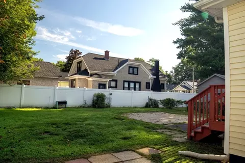 Exterior - 1388 Bay St, Springfield, MA 01109 photo 6 of 8