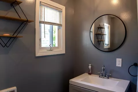 Bath - 1388 Bay St, Springfield, MA 01109 photo 3 of 5