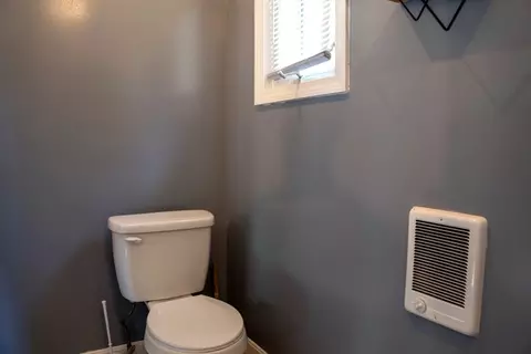 Bath - 1388 Bay St, Springfield, MA 01109 photo 1 of 5