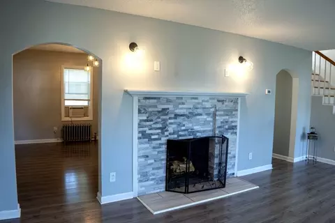 Living - 1388 Bay St, Springfield, MA 01109 photo 3 of 5