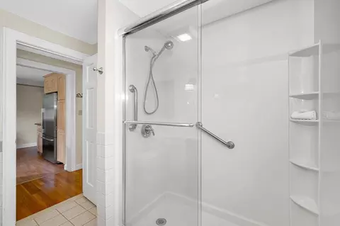 Bath - 86 Orange St, Reading, MA 01867 photo 2 of 4