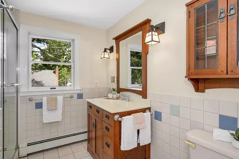Bath - 86 Orange St, Reading, MA 01867 photo 1 of 4