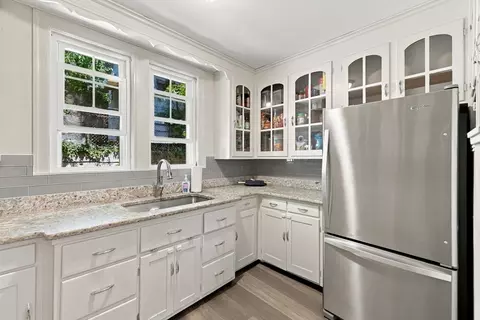 Kitchen - 43 Chilmark, Worcester, MA 01604 photo 5 of 6