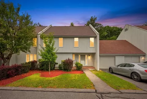 34 Woodland Park Dr #34, Haverhill, MA 01830