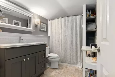 Bath - 257 Centre St, Danvers, MA 01923 photo 4 of 4