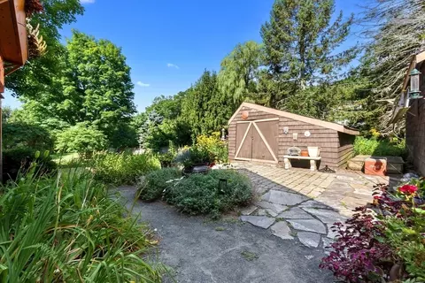 Exterior - 257 Centre St, Danvers, MA 01923 photo 6 of 11