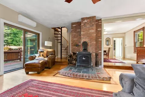 Living - 257 Centre St, Danvers, MA 01923 photo 2 of 4