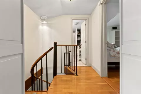 Entry Way - 257 Centre St, Danvers, MA 01923 photo 3 of 3
