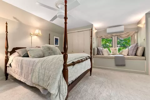 Bedroom - 257 Centre St, Danvers, MA 01923 photo 3 of 7