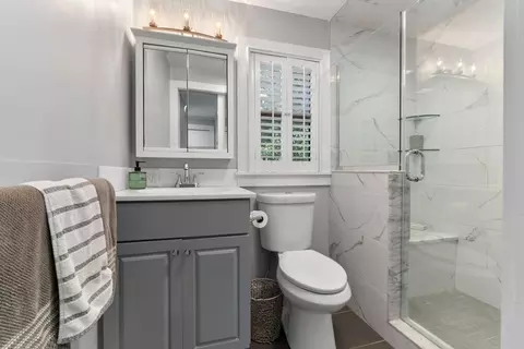 Bath - 257 Centre St, Danvers, MA 01923 photo 1 of 4