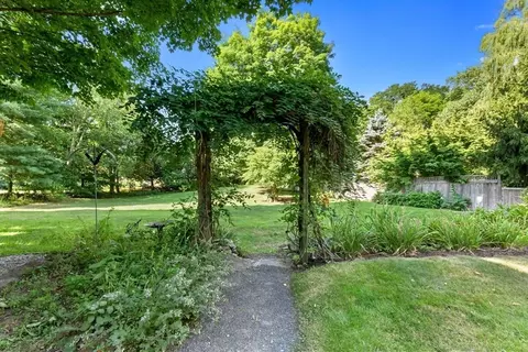 Exterior - 257 Centre St, Danvers, MA 01923 photo 8 of 11